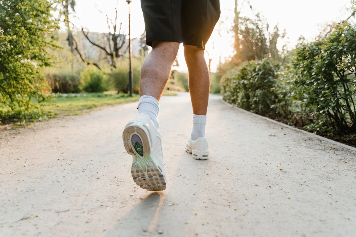 7 Running vs Walking Calorie Burn Facts That Change How You Train
